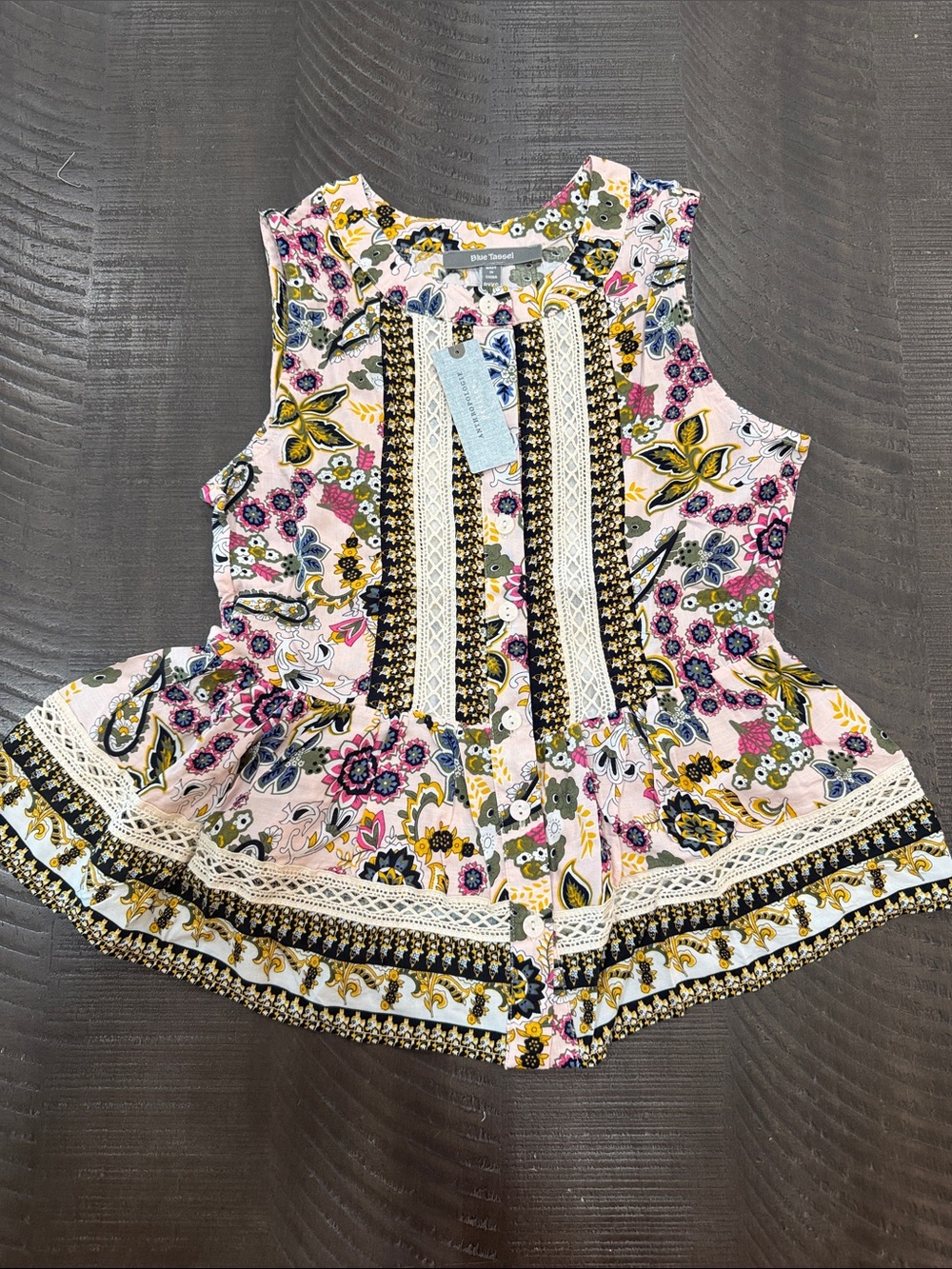 Blue Tassel by Anthropologie Floral Lace-Trim Pink Sleeveless Peplum Camisole